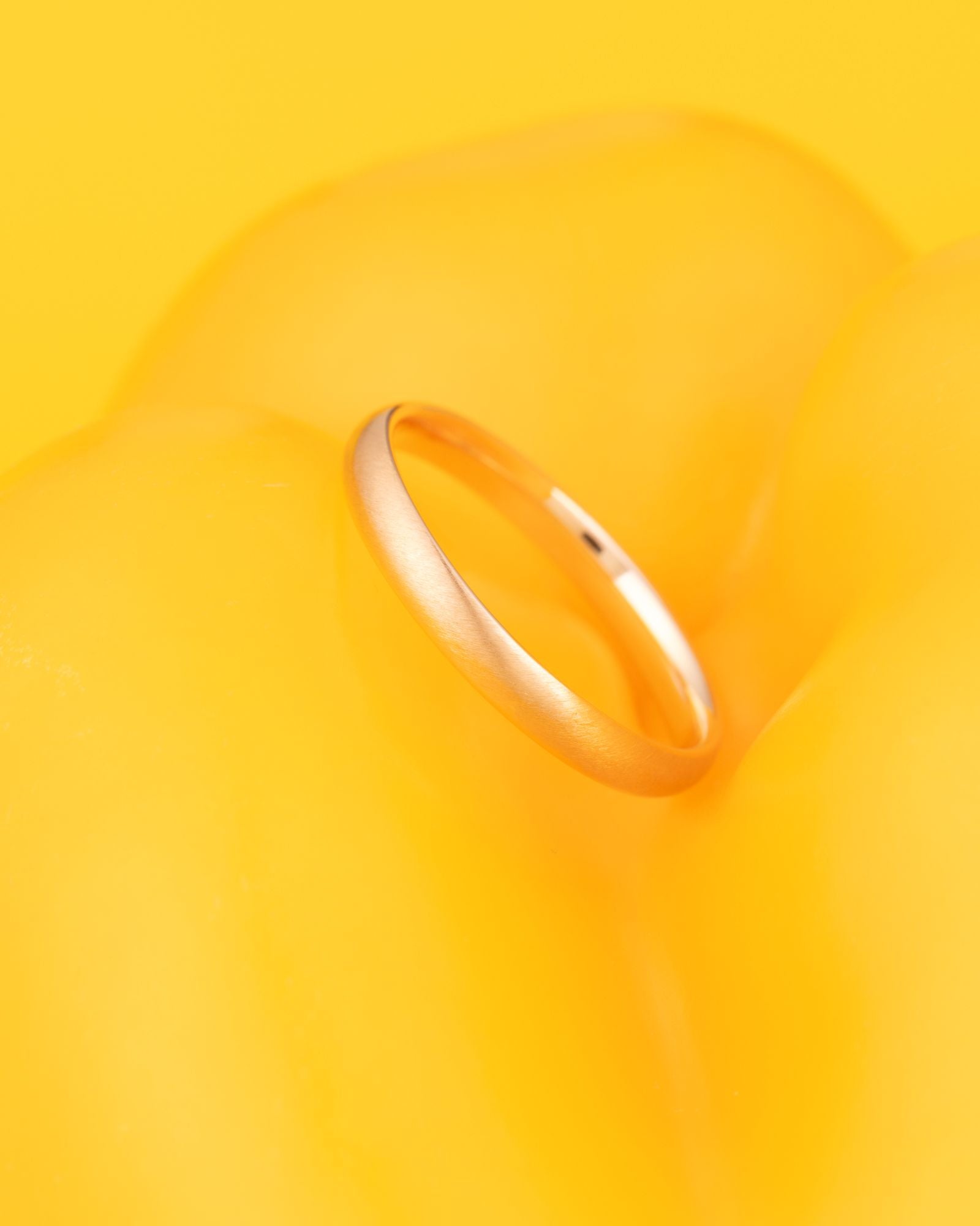 Demi-jonc confort brossé 3mm