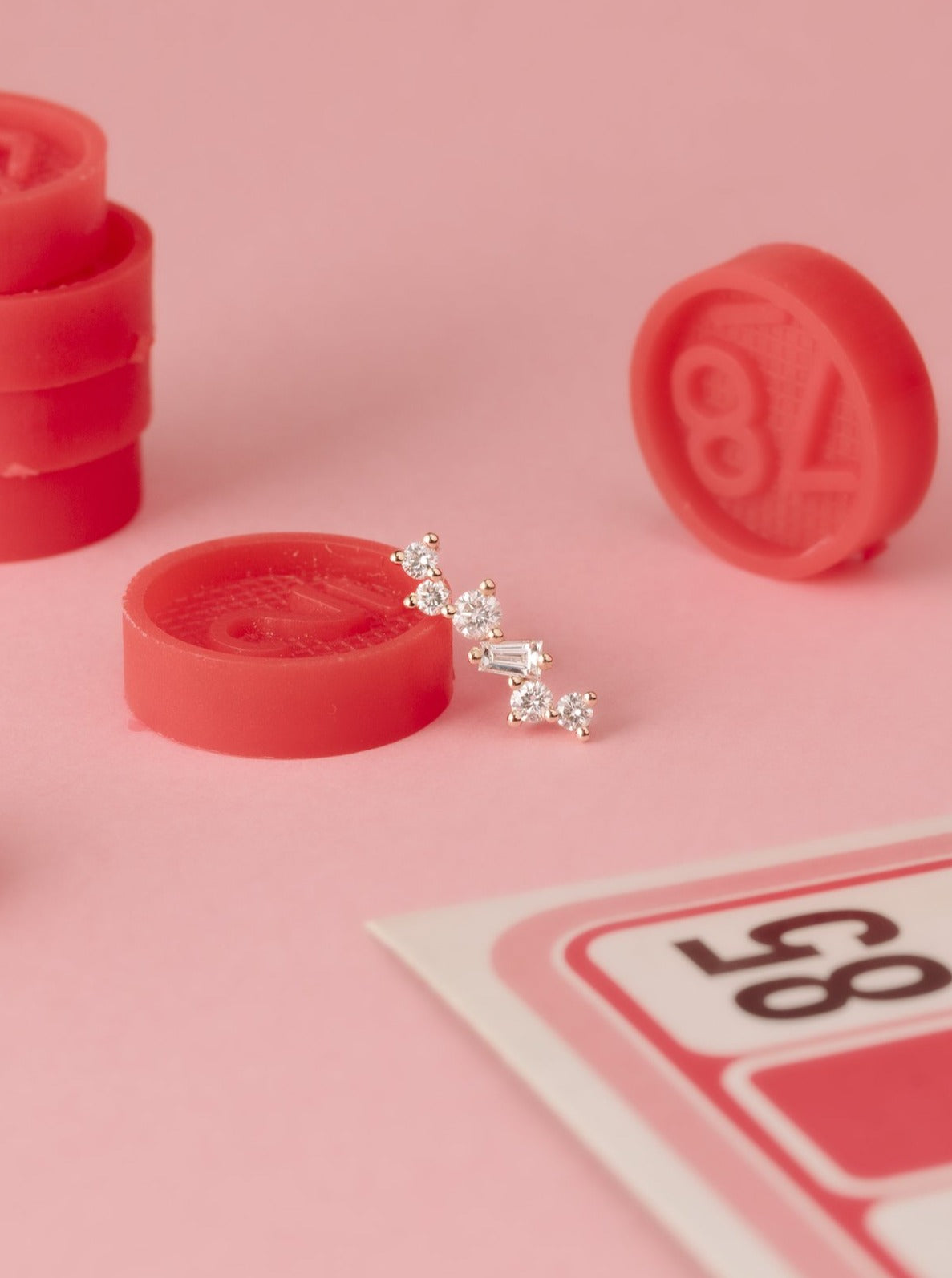 boucle d'oreille en or 18 carats et diamants recyclés