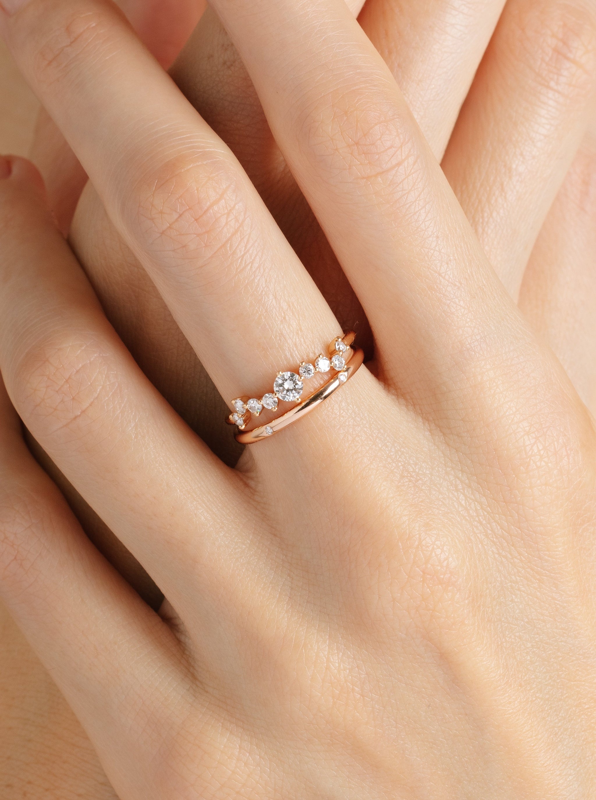 Demi-jonc classique 1,8mm sertie 5 diamants